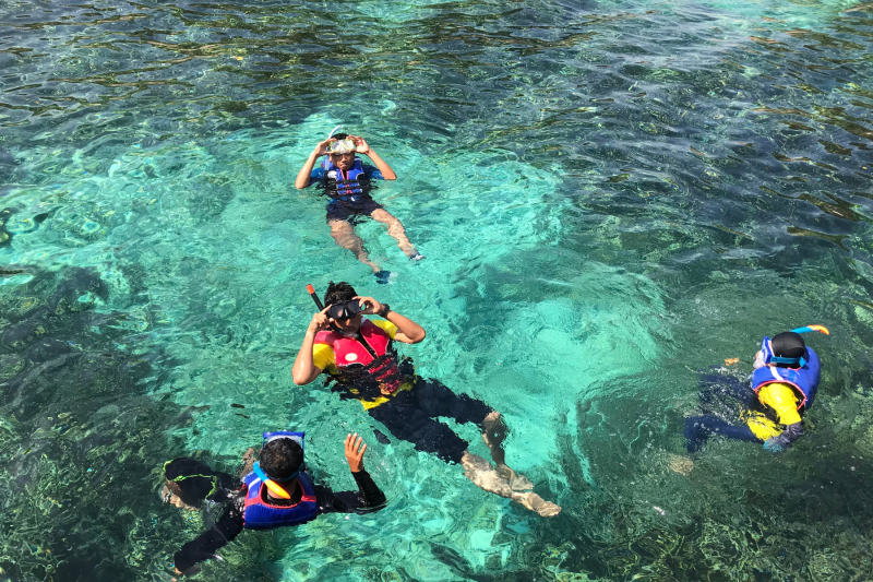 sunrise-on-acuario-island-with-snorkeling-in-san-a-5