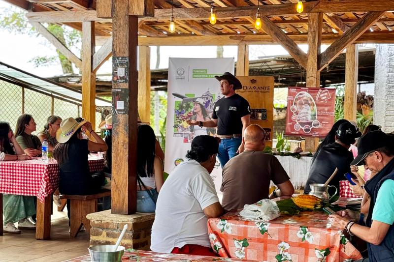 quindio-chocolate-tour-with-tastings-guide-3
