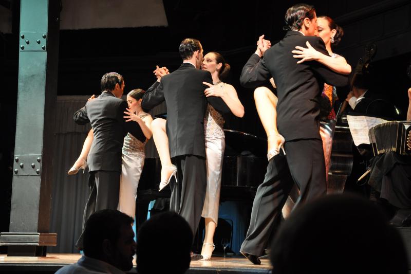 el-querandi-dinner-tango-show-with-transfers-2