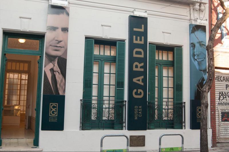 buenos-aires-and-its-two-passions-tango-footbal-6