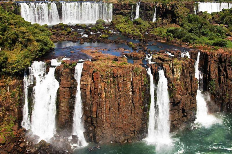 small-group-iguazu-falls-brazilian-side-3