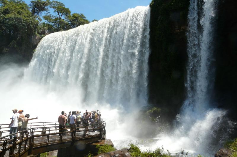 small-group-iguazu-falls-brazilian-side-4