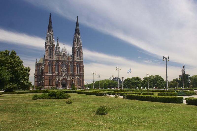 la-plata-city-tour-from-buenos-aires-1