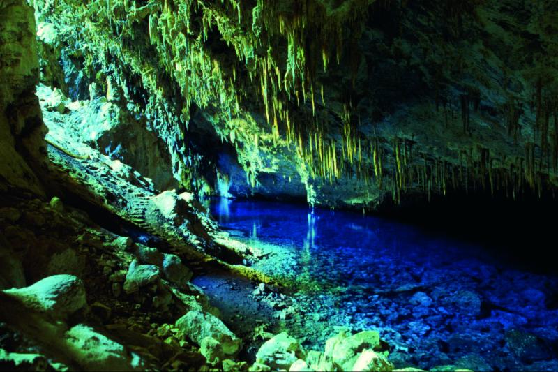 blue-lake-cave-2