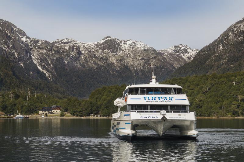 lake-crossing-to-chile-from-bariloche-5