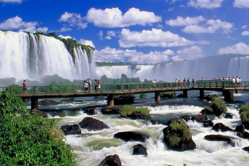 special-offer-iguazu-falls-brazil-bird-park-2