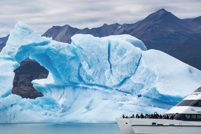 full-day-glacier-cruise-from-el-calafate-5