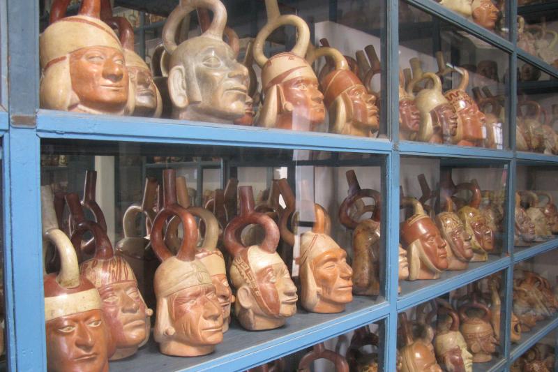 larco-museum-night-tour-with-gourmet-dinner-4