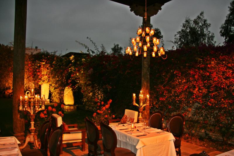 larco-museum-night-tour-with-gourmet-dinner-7