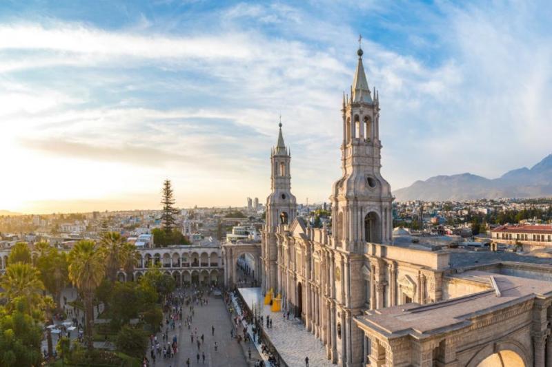 arequipa-walking-tour-and-santa-catalina-monastery-1