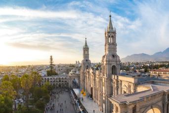 Arequipa Walking Tour and Santa Catalina Monastery