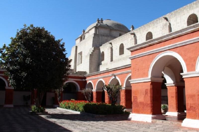 arequipa-walking-tour-and-santa-catalina-monastery-8