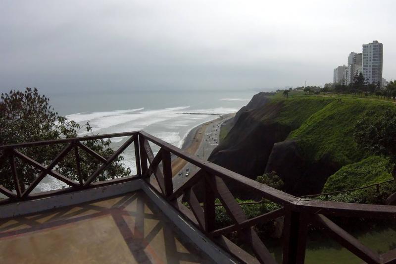 bike-tour-of-miraflores-barranco-and-morro-solar-4