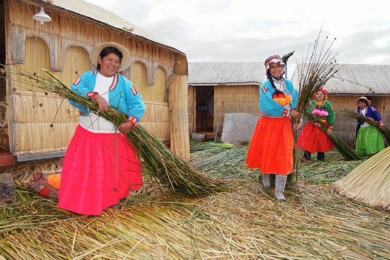 uros-and-taquile-full-day-tour-with-regular-boat-3