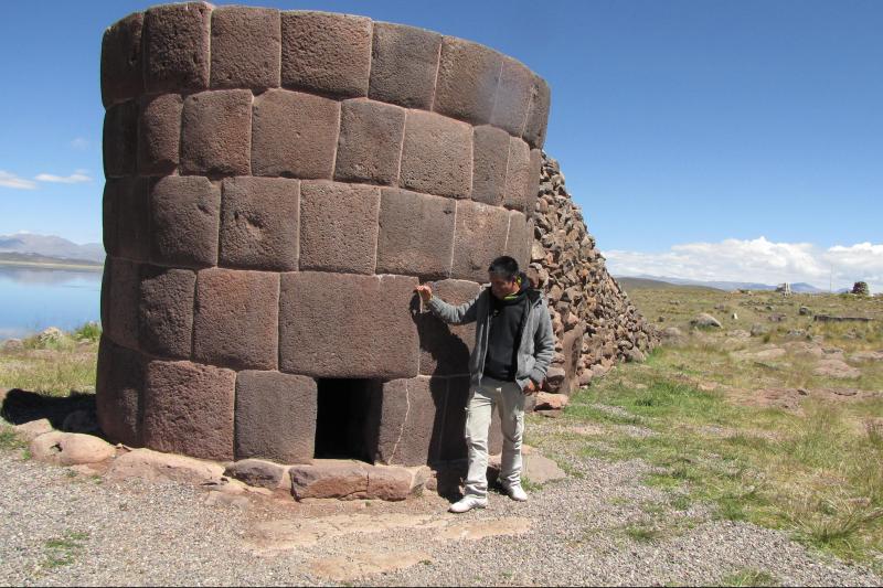 tour-to-sillustani-pre-inca-tombs-city-hotels-4