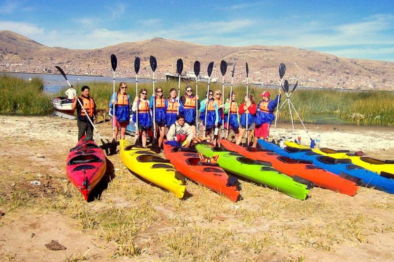 kayaking-at-lake-titicaca-3