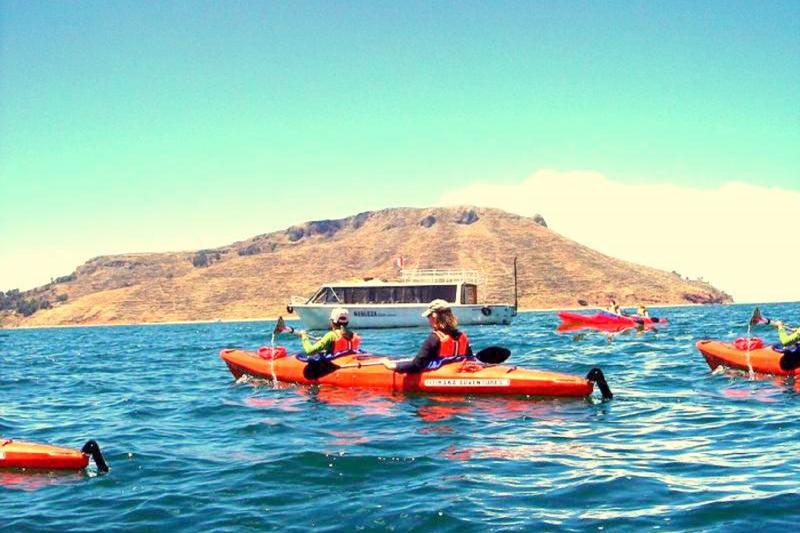 kayaking-at-lake-titicaca-7
