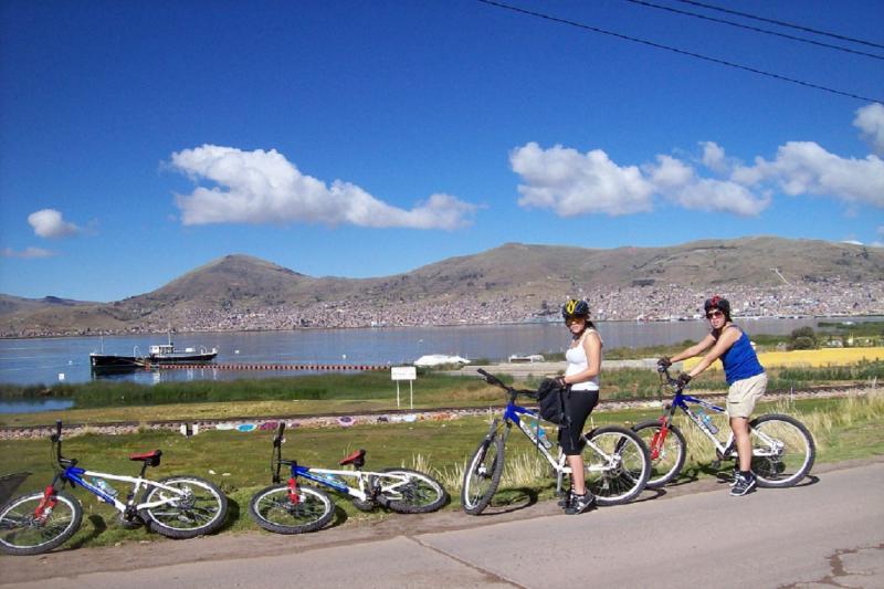 mountain-bike-around-lake-titicaca-2