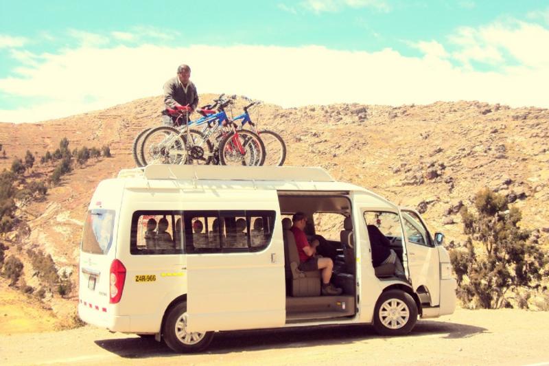 mountain-bike-around-lake-titicaca-4
