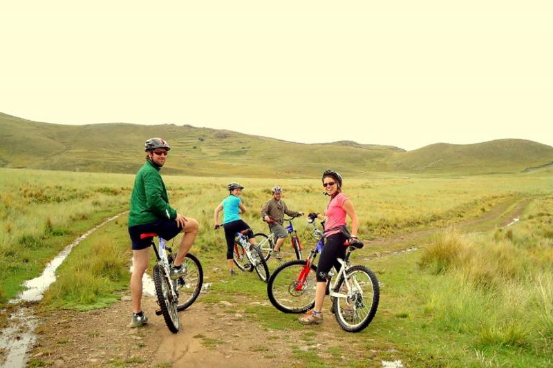 mountain-bike-around-lake-titicaca-5