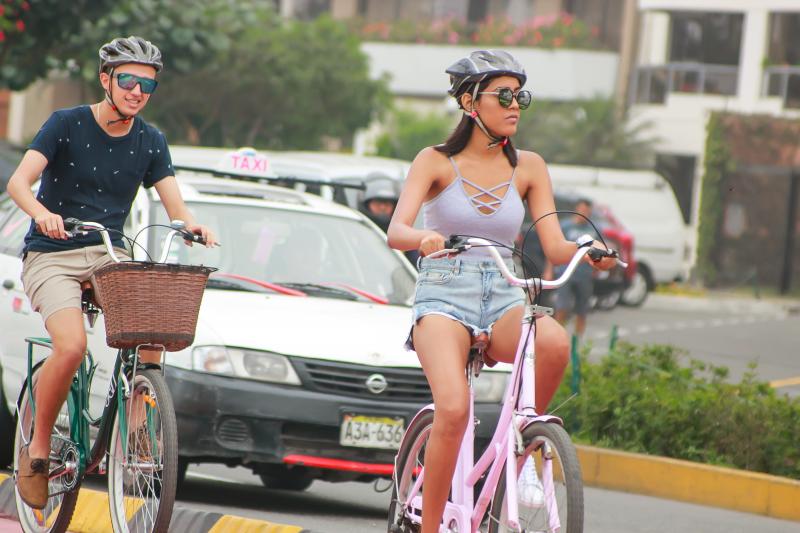 bike-tour-and-surf-lessons-in-lima-5