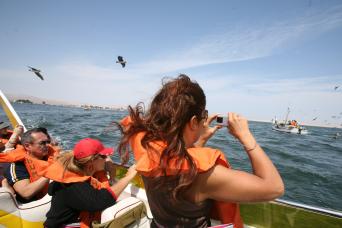 2-Day Nazca Lines and Ballestas Islands from Lima