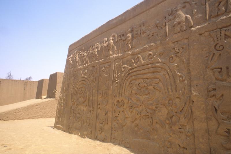 sun-moon-chan-chan-and-huanchaco-day-tour-5