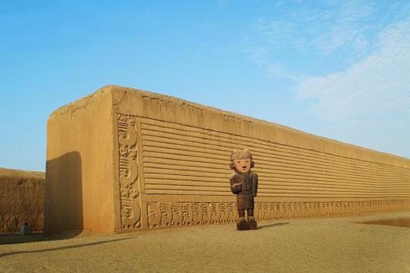 sun-moon-chan-chan-and-huanchaco-day-tour-7