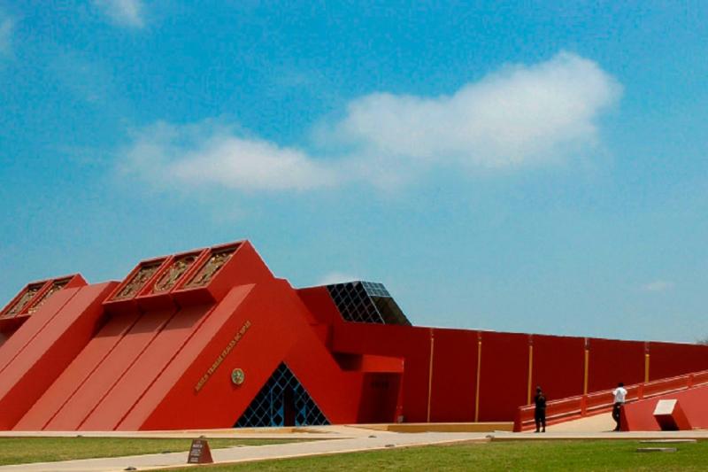 tucume-pyramids-royal-tombs-of-sipan-museum-6