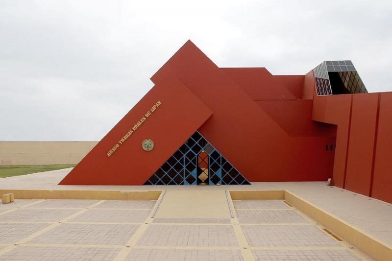 tucume-pyramids-royal-tombs-of-sipan-museum-7