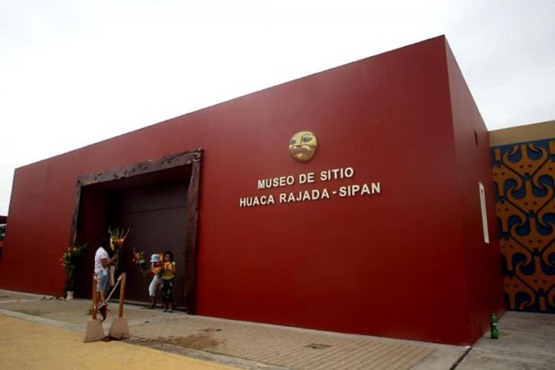 lord-of-sipan-tomb-site-museum-day-tour-7