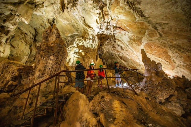 sao-miguel-caves-2