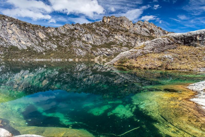 lake-churup-at-the-huascaran-national-park-5