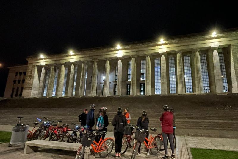 bike-tour-buenos-aires-by-night-and-rooftop-3