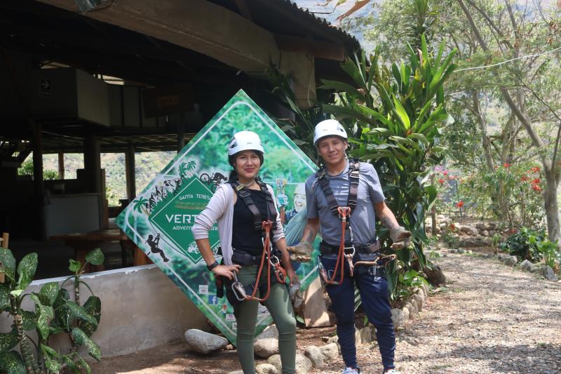 zipline-at-santa-teresa-machu-picchu-4