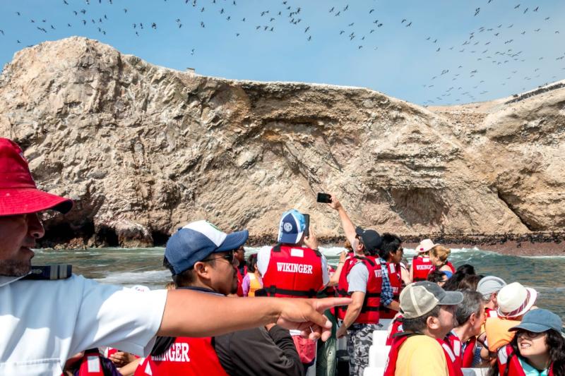 paracas-huacachina-oasis-full-day-tour-from-lima-7