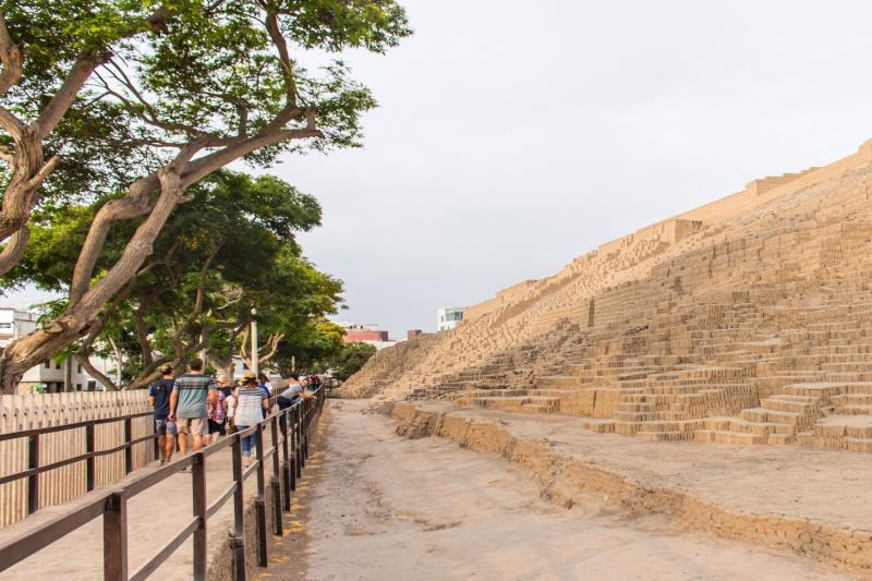 tour-to-huaca-pucllana-and-huaca-mateo-salado-4