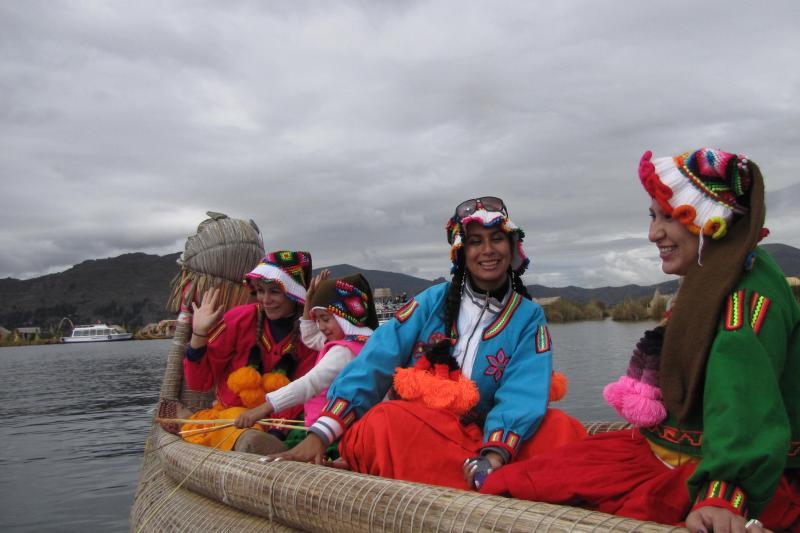 uros-floating-island-half-day-tour-lake-hotels-5