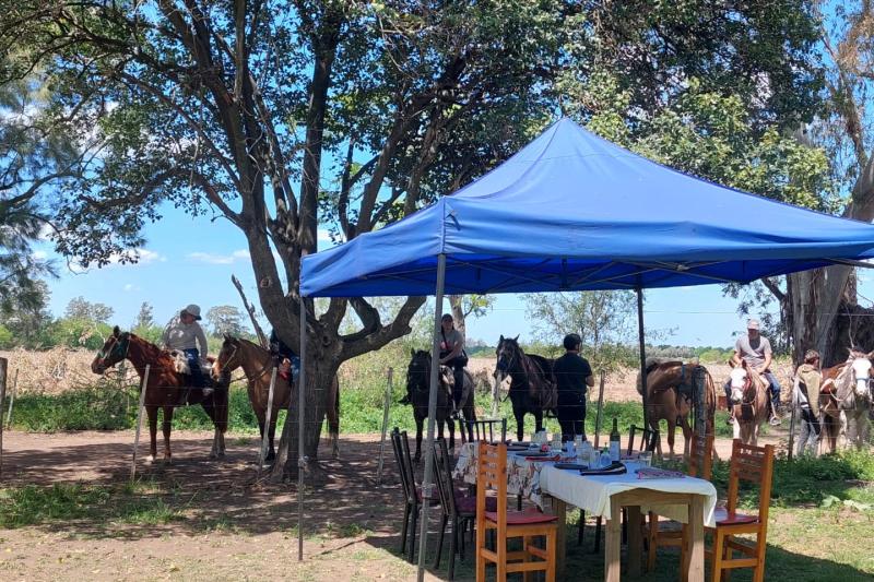 countryside-horseback-riding-tour-5