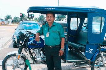 Iquitos Airport Arrival Transfer in Tuk Tuk
