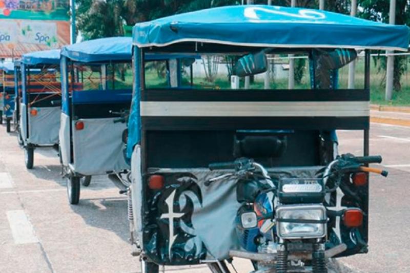 iquitos-airport-departure-transfer-in-tuk-tuk-1