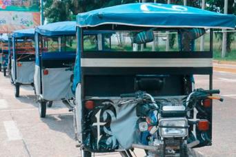 Iquitos Airport Departure Transfer in Tuk Tuk
