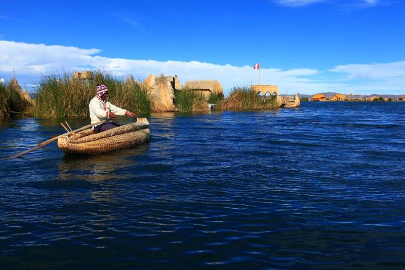 uros-and-taquile-full-day-tour-with-speedboat-4