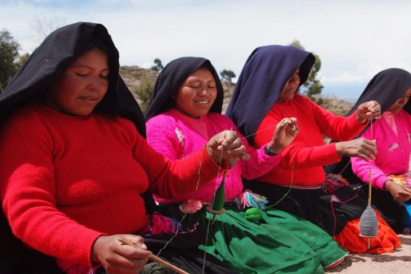 uros-and-taquile-full-day-tour-with-speedboat-6