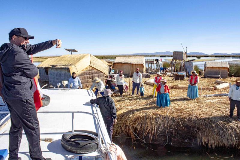 uros-and-taquile-islands-full-day-tour-with-speedb-7