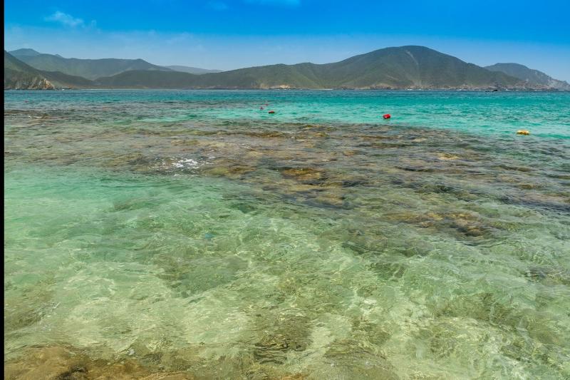 tayrona-park-group-tour-to-crystal-beach-foreigne-5