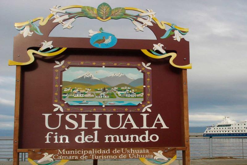 ushuaia-double-decker-sightseeing-tour-2