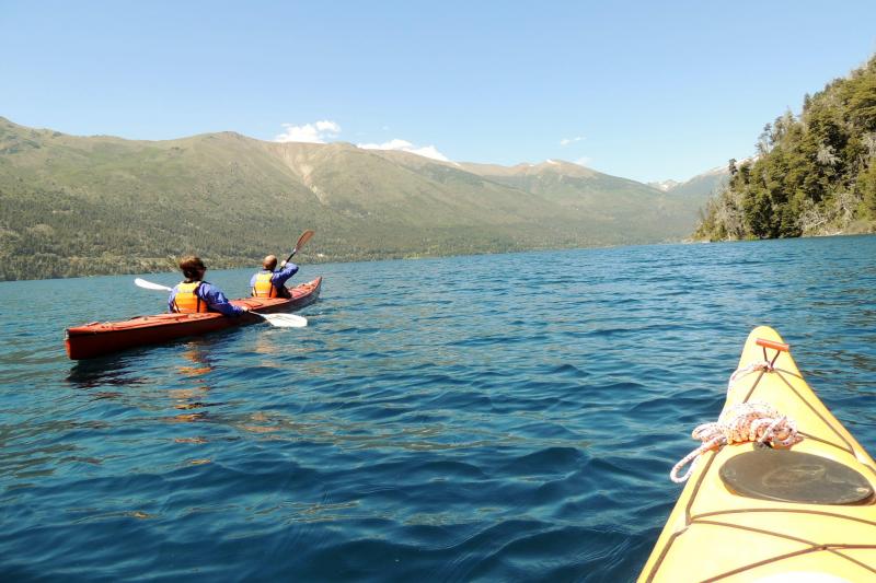 kayak-trekking-on-mascardi-lake-2