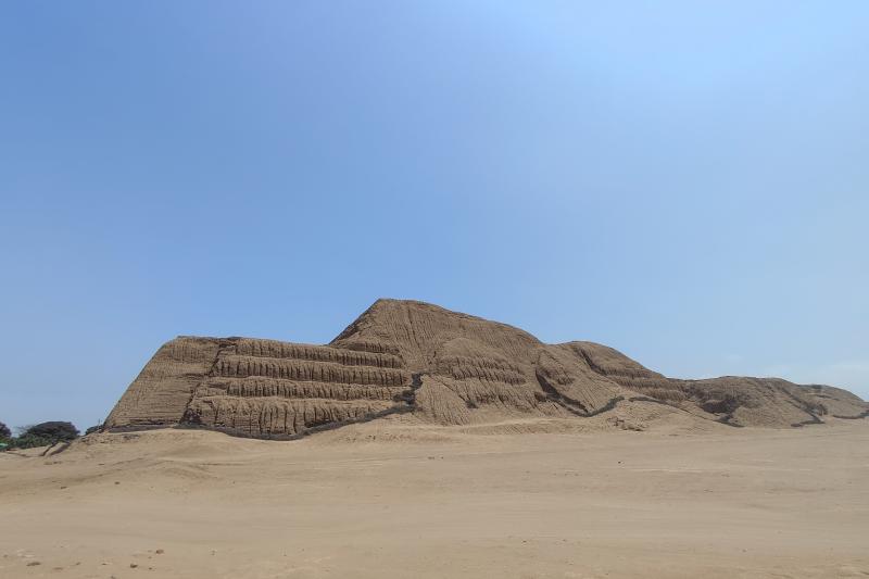 from-salaverry-port-temples-of-the-sun-and-moon-h-3