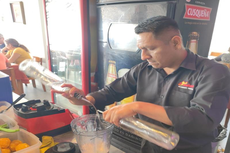 from-salaverry-port-temples-of-the-sun-and-moon-h-7